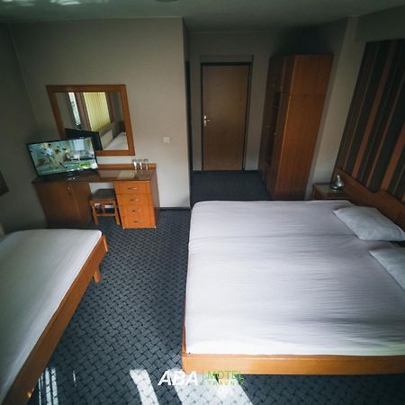 Garni Motel Aba ทราฟนิค ภายนอก รูปภาพ