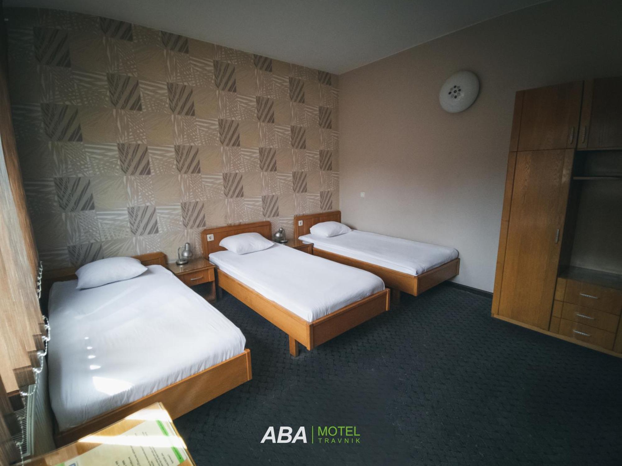 Garni Motel Aba ทราฟนิค ภายนอก รูปภาพ