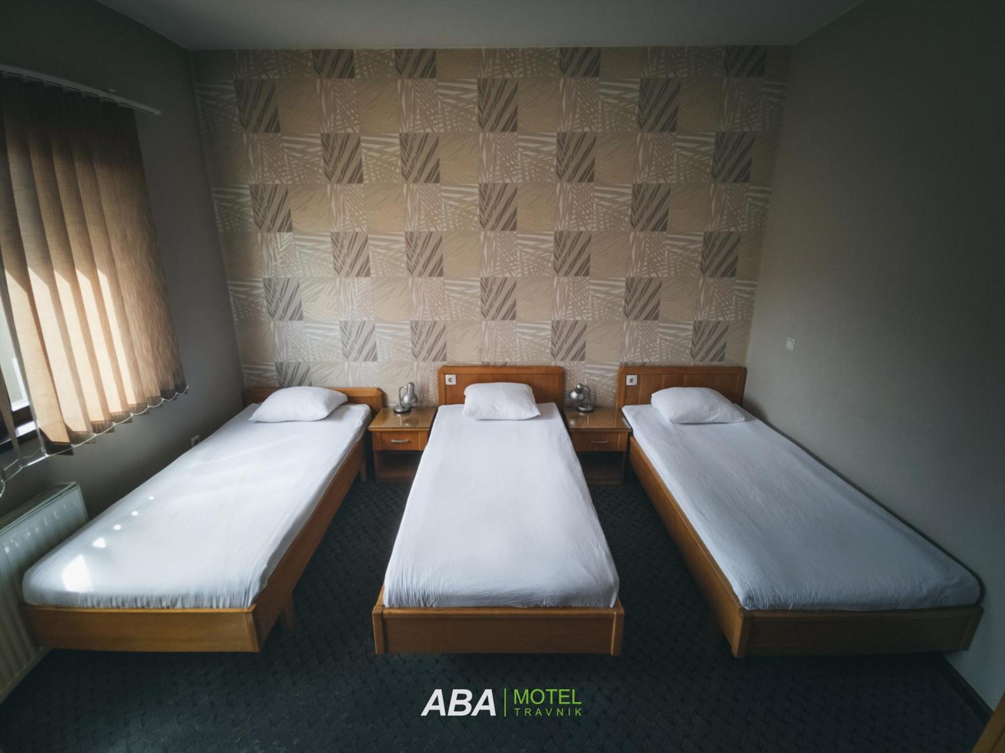 Garni Motel Aba ทราฟนิค ภายนอก รูปภาพ