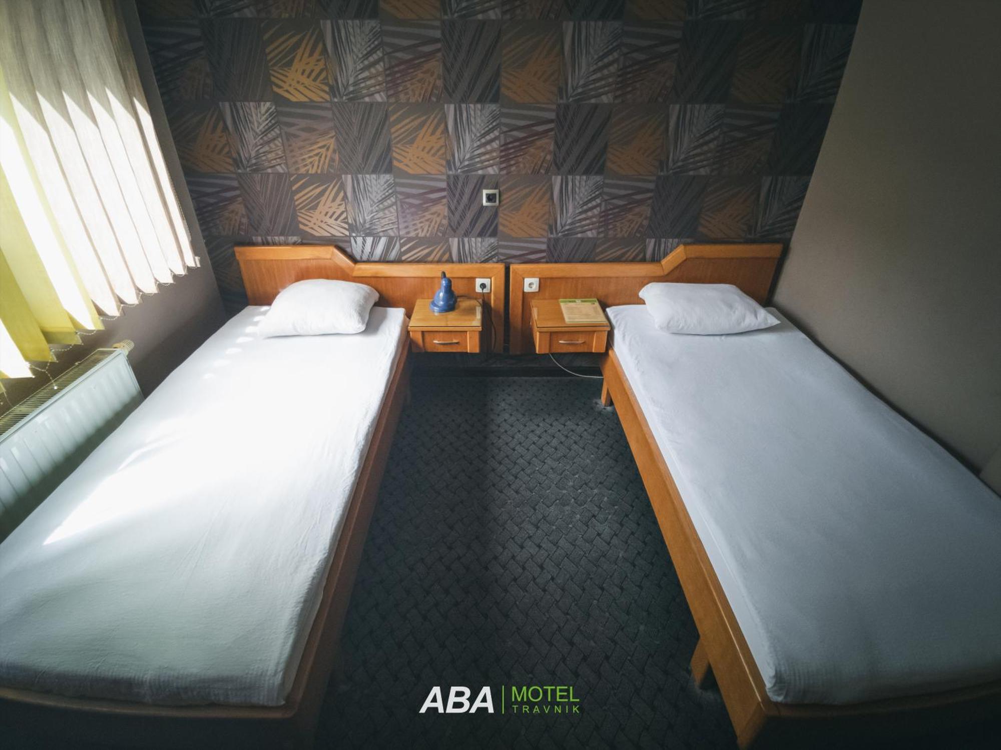 Garni Motel Aba ทราฟนิค ภายนอก รูปภาพ