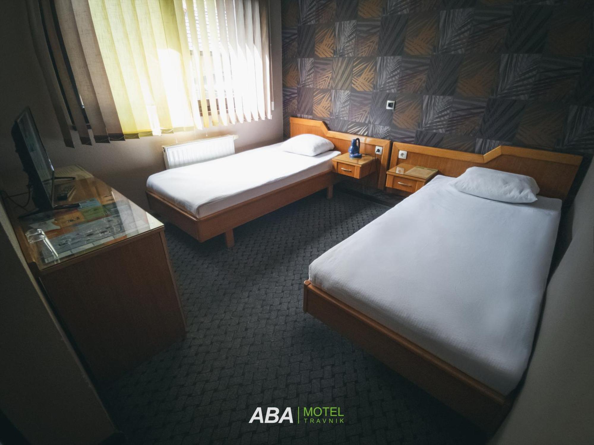 Garni Motel Aba ทราฟนิค ภายนอก รูปภาพ