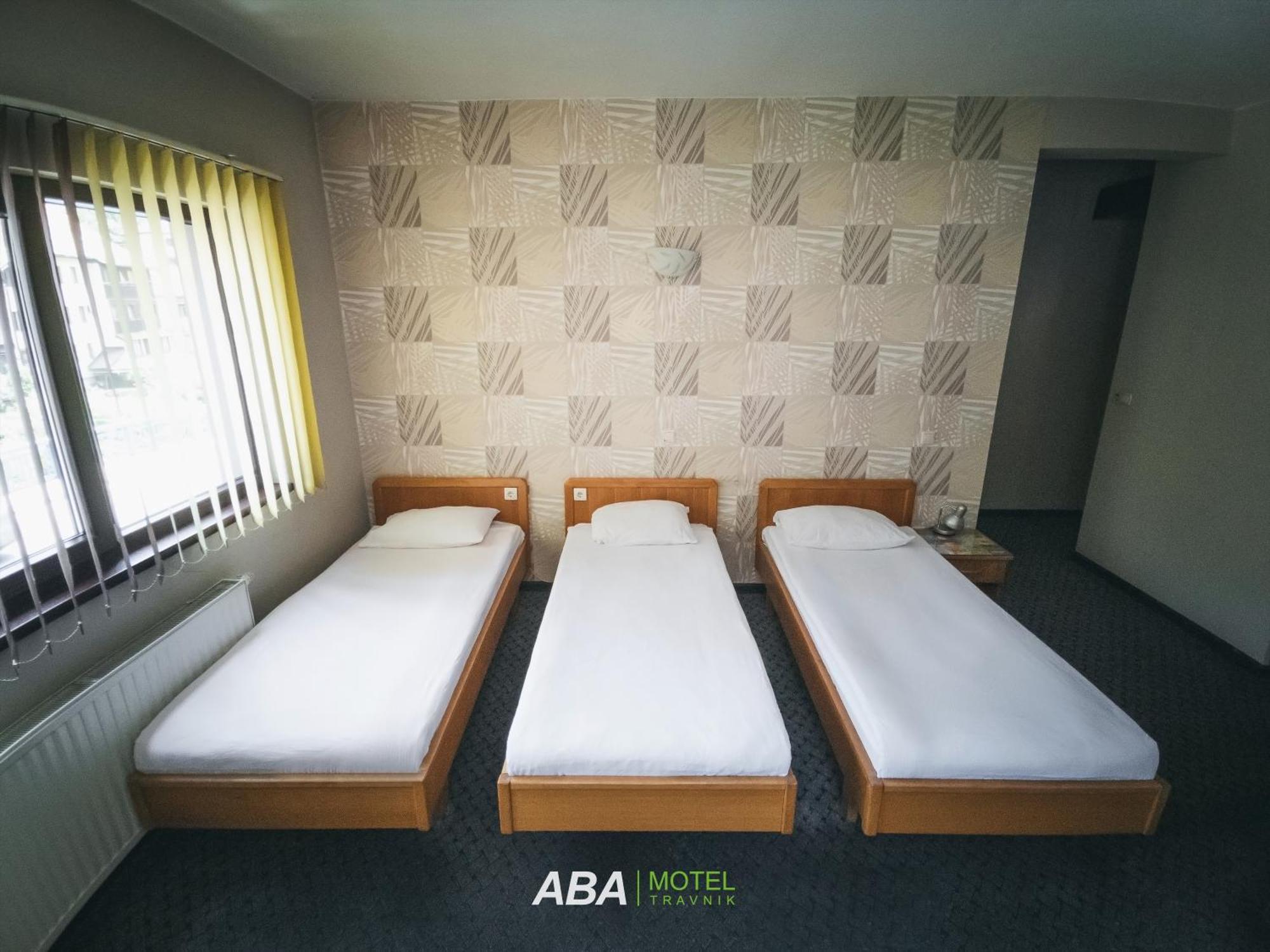 Garni Motel Aba ทราฟนิค ภายนอก รูปภาพ