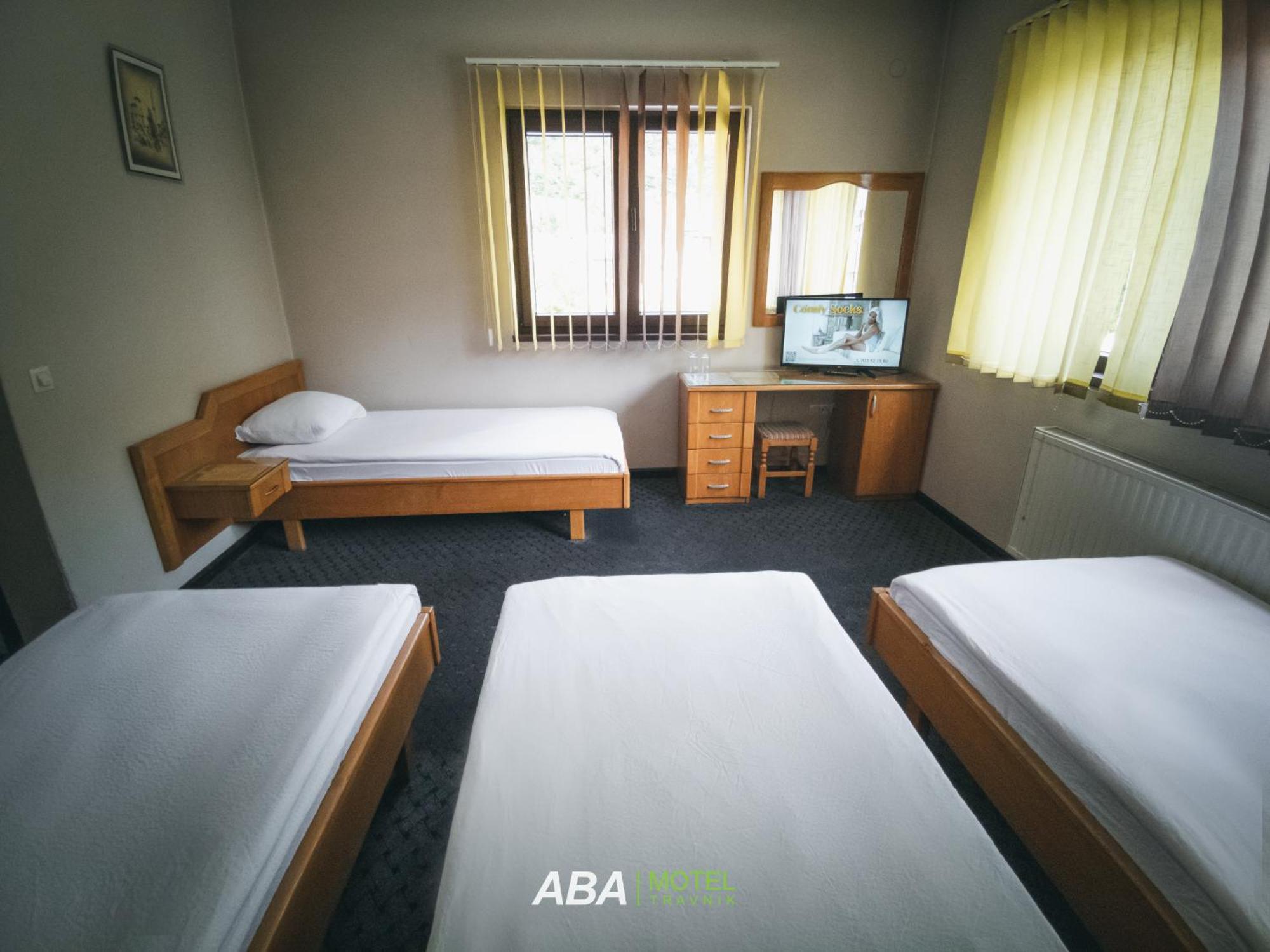 Garni Motel Aba ทราฟนิค ภายนอก รูปภาพ