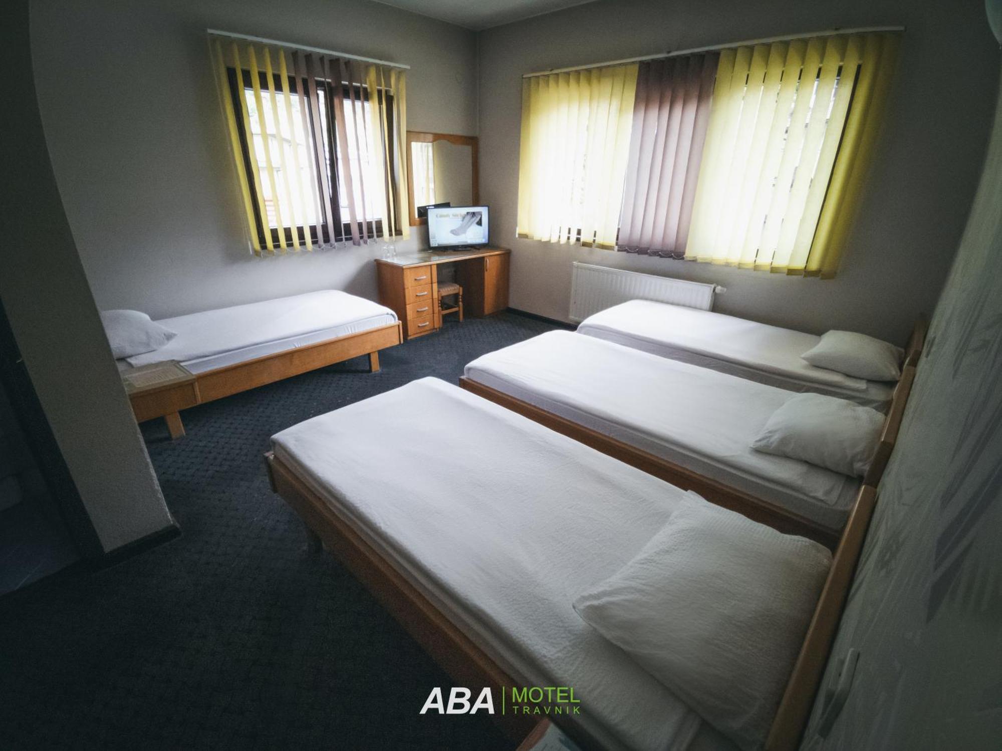 Garni Motel Aba ทราฟนิค ภายนอก รูปภาพ
