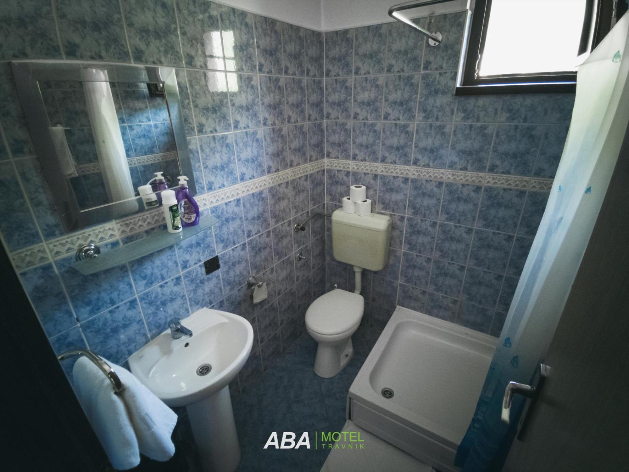 Garni Motel Aba ทราฟนิค ภายนอก รูปภาพ