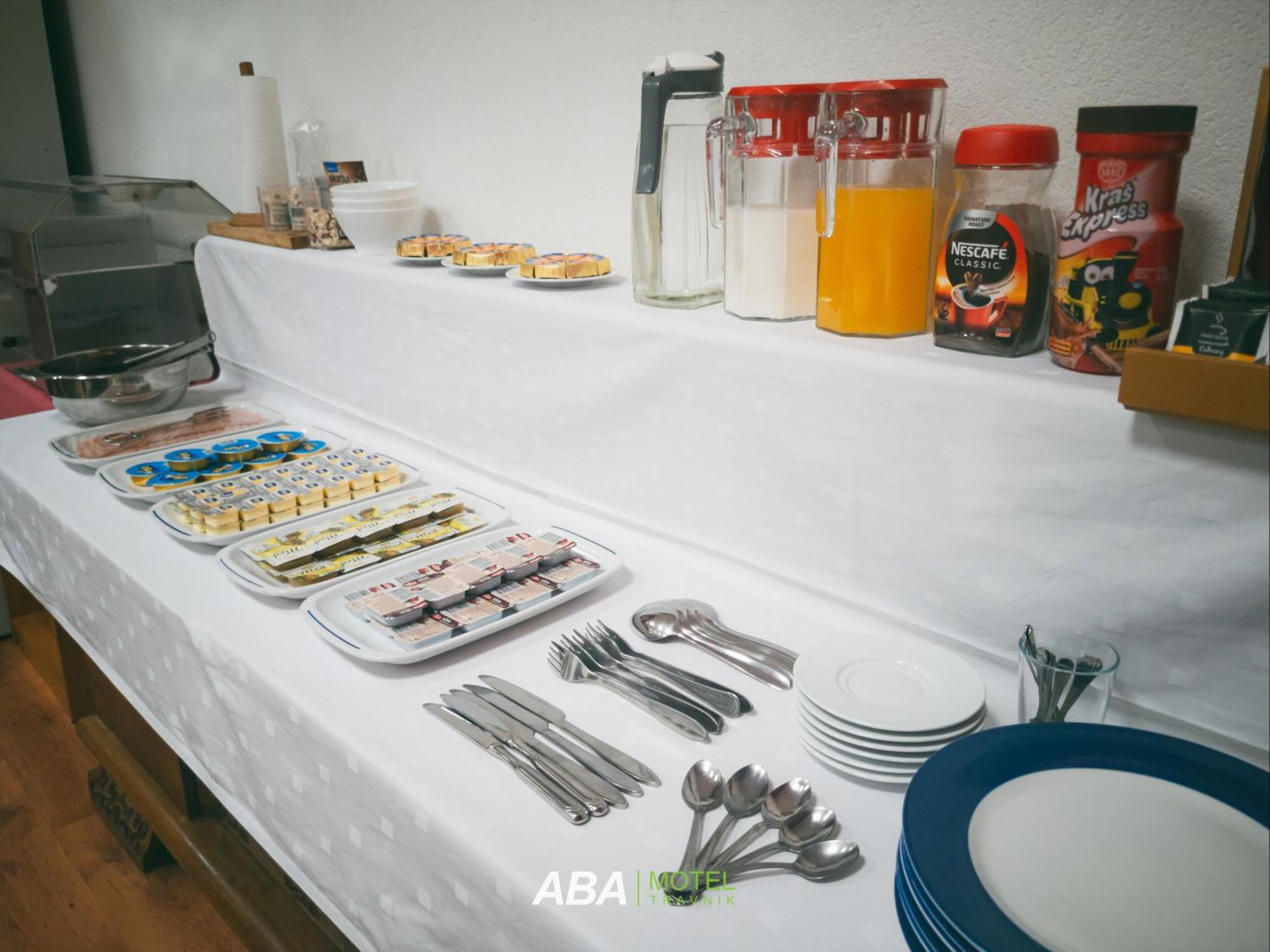 Garni Motel Aba ทราฟนิค ภายนอก รูปภาพ