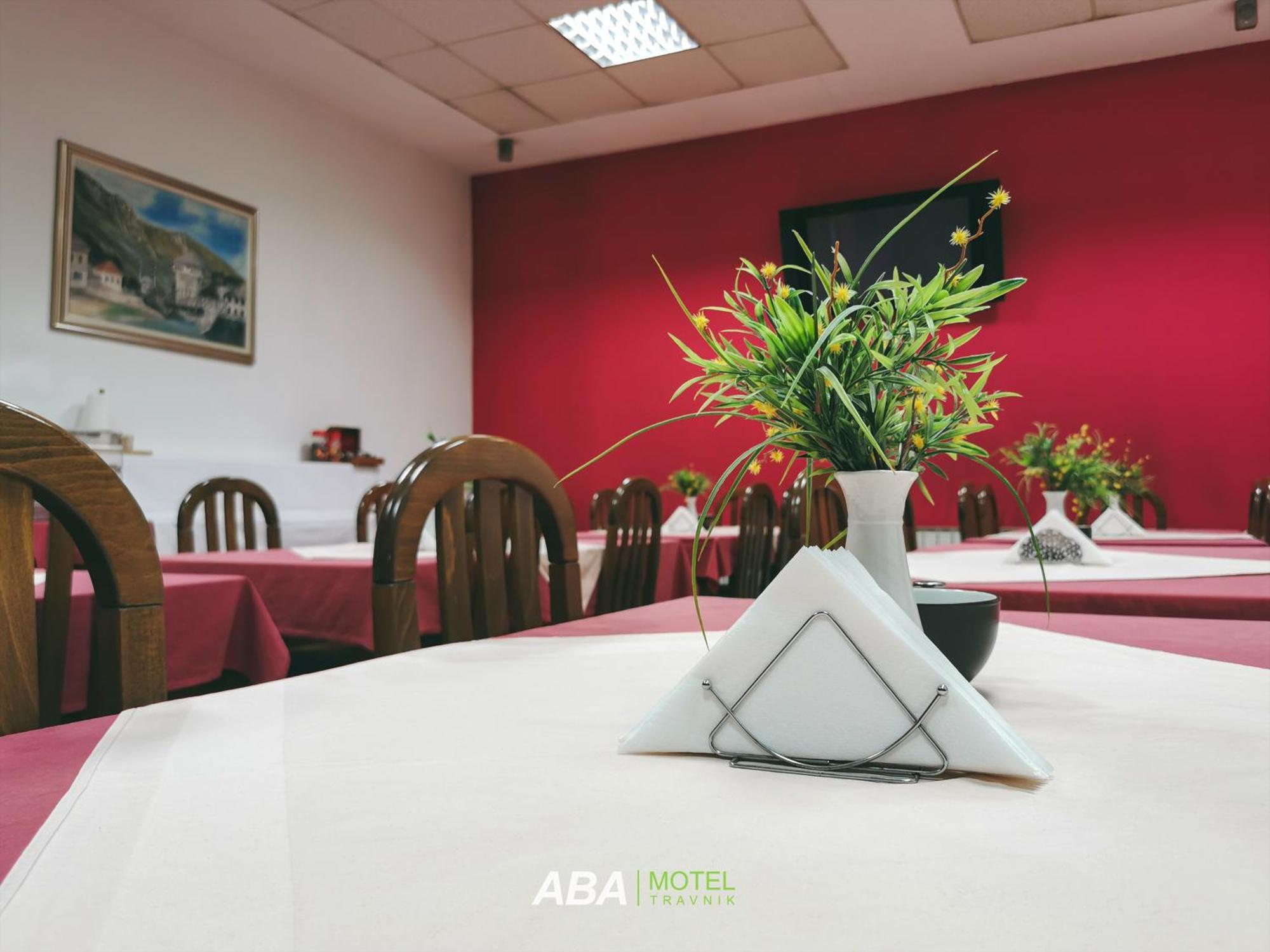 Garni Motel Aba ทราฟนิค ภายนอก รูปภาพ